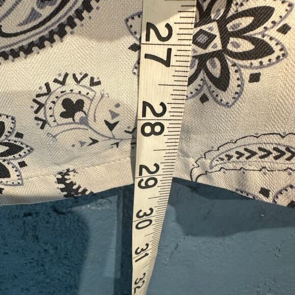 Vintage Saddlebred 100% Silk Men's Short Sleeve Button Up Paisley Cream Charcoal - Picture 5 of 6